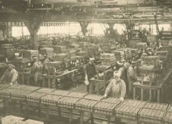 1910年当時、カムチャッカの缶詰工場の様子