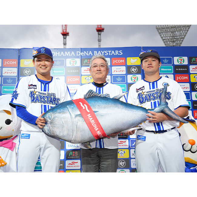 昨シーズン、マルハニチロ冠協賛試合でのヒーロー賞の様子