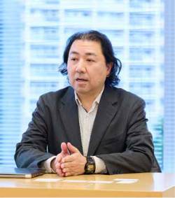 橋本 務太氏