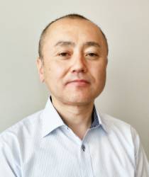 CO₂排出量削減プロジェクト リーダー 生産管理部 部長 添田 博