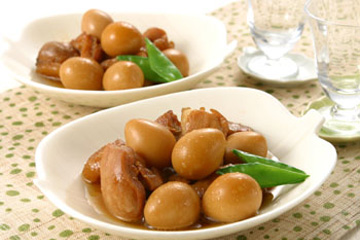 うずら卵と鶏肉の\u201d他人のそら煮\u201d